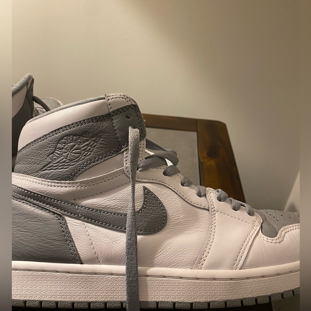 Air Jordan 1 Retro High OG Stealth - Picture 3 of 6